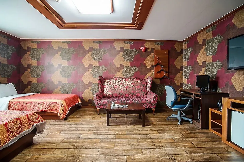 Trevi Hotel Čedžu 2*,  Jižní Korea